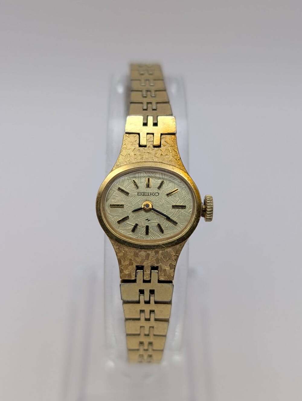 1970s Vintage Seiko Mechanical Ladies Watch, Gold Tone Oval Crosshatch Dial